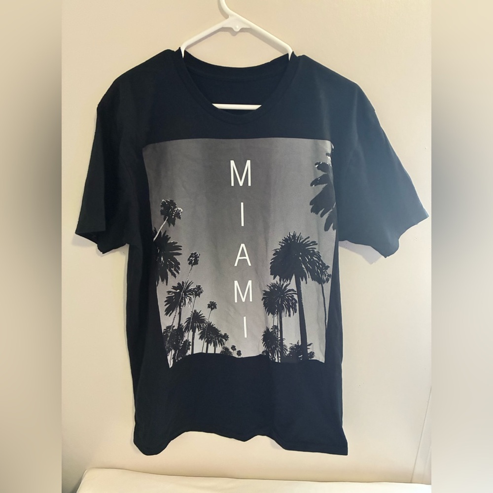 Unisex Crewneck T-Shirt Miami - Military Message On The Back-Black SZ Large